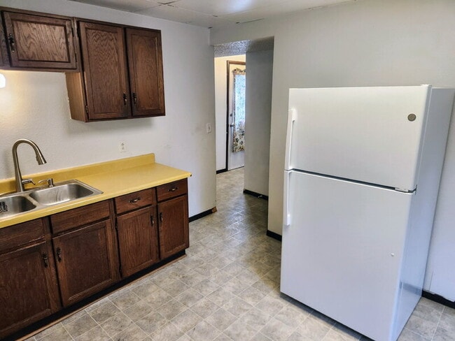 Photo - 1621 Willis Ave