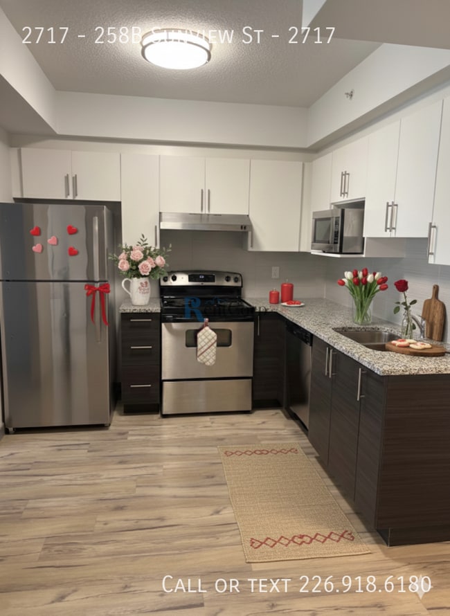 Photo - 258B-258B Sunview St