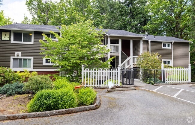 Building Photo - 15238 SE 43rd Ct Unit E-102 Rental