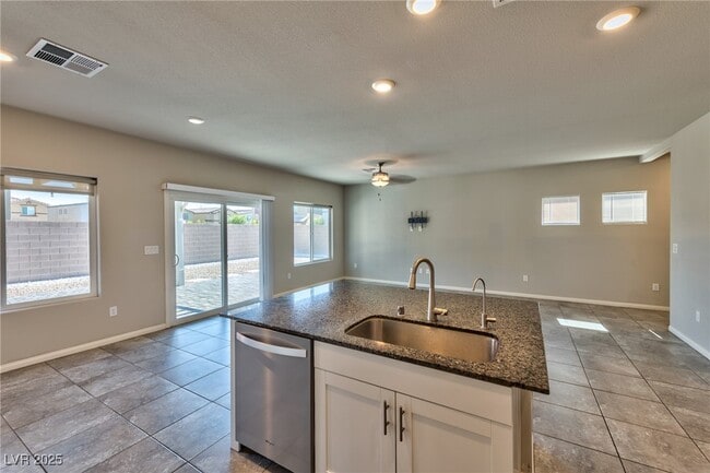 Photo - 3939 Lambent Ave