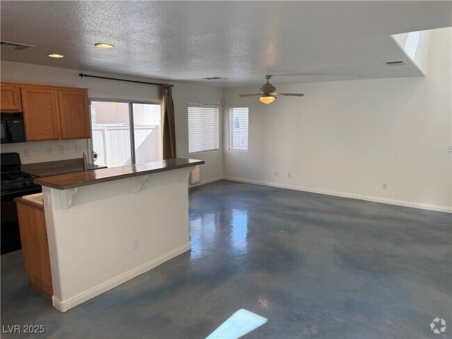 Building Photo - 9528 Havasu Canyon Ave Rental
