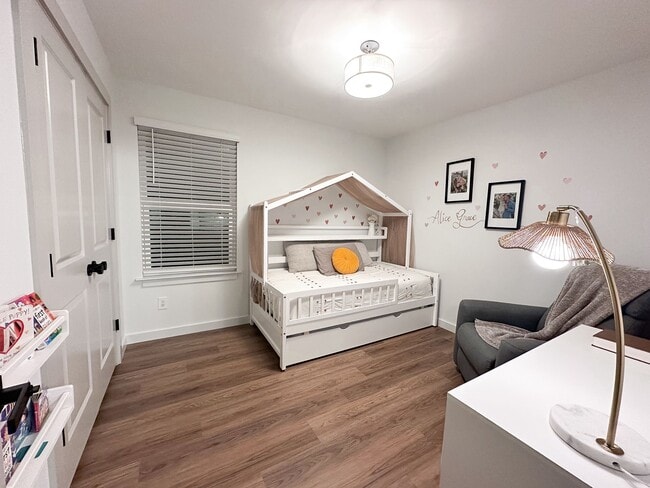 Photo - 202 Wappoo Trace Ln