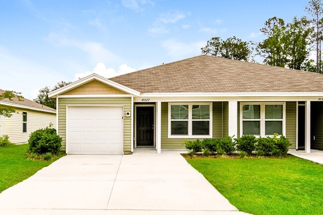 Building Photo - 45327 Red Brick Dr