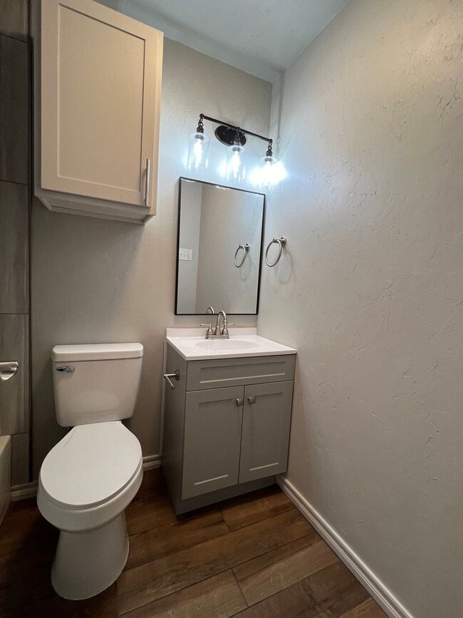 Photo - 5813 NW Elm Ave