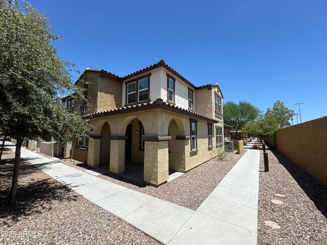 Building Photo - 6126 S Roosevelt St Rental