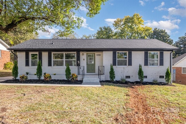 Photo - 3208 Clearview Dr