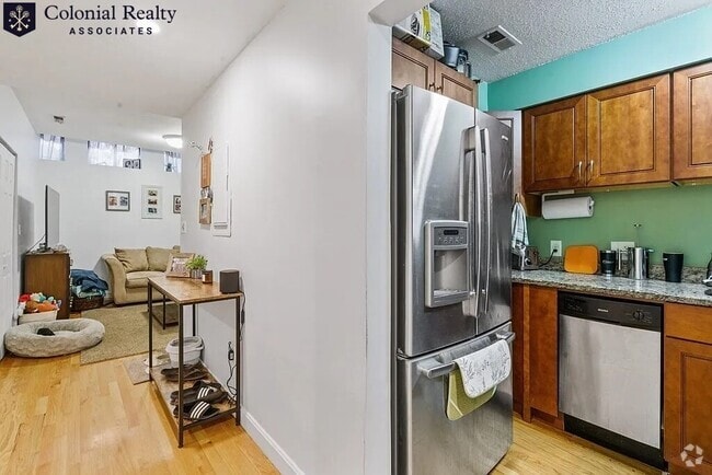 Building Photo - 3 Essex St Unit G2 Rental
