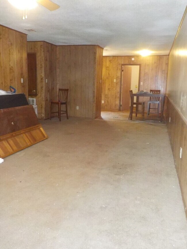 Photo - 415 Station Crossing Dr