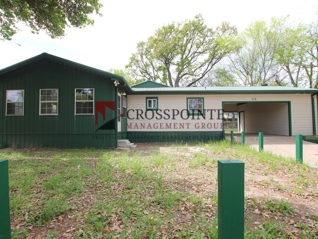 Building Photo - Coming Soon! 3 Bedroom 2 Bath in Bullard! Large Shop!