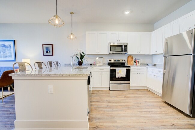 Photo - Mid-town Row