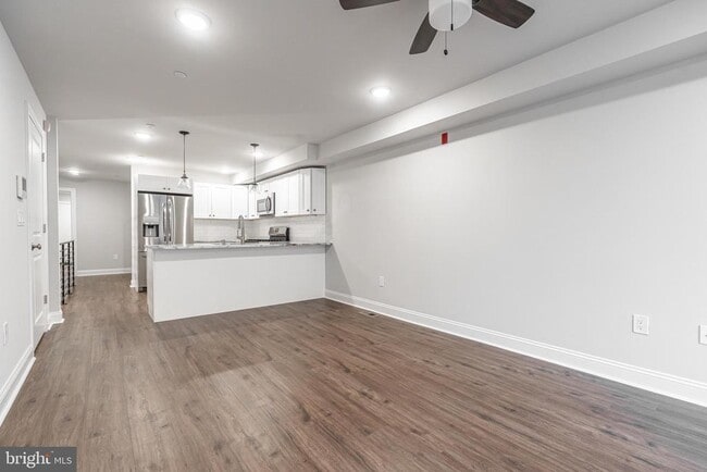 Building Photo - 2202 Christian St