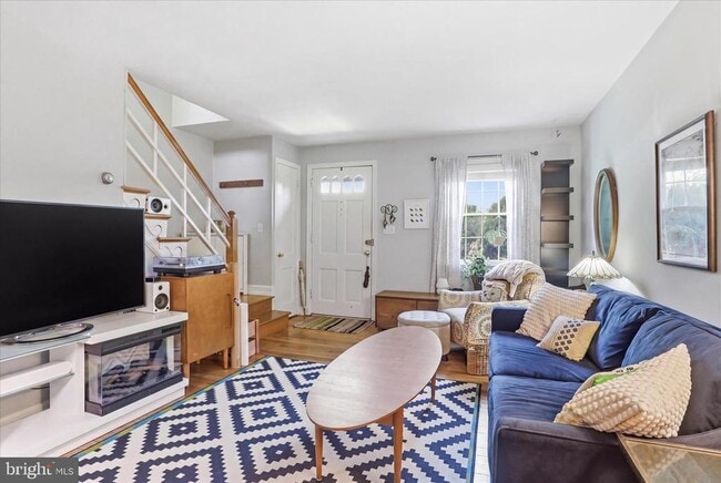 Photo - 123 E Linden St