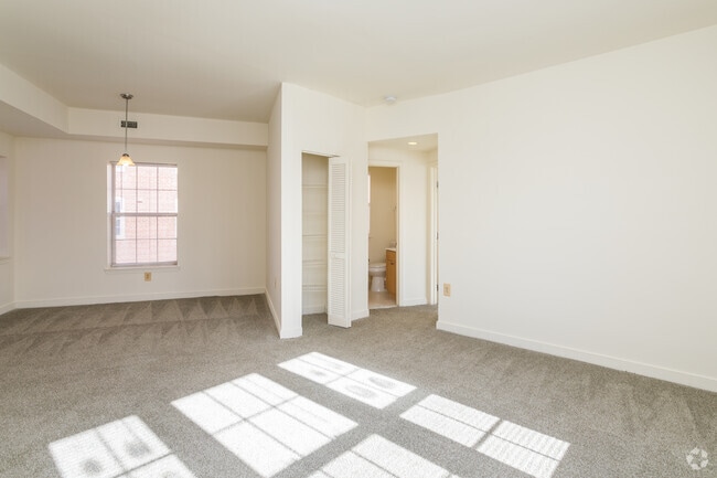 1 habitación, 1 baño, 700 pies cuadrados, sala de estar