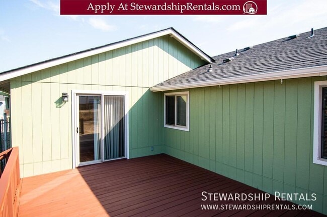 Photo - 5051 Forsythia St