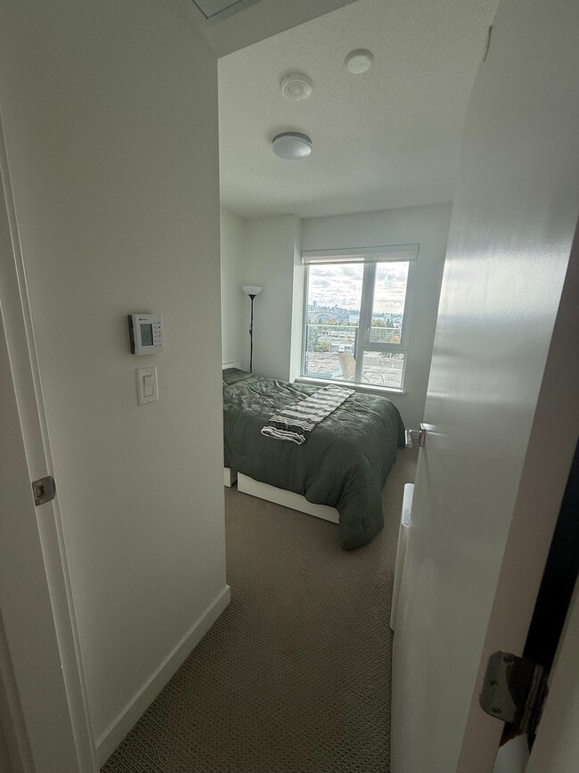 Photo - 1401 Hunter St Unit 7 Floor South Facing