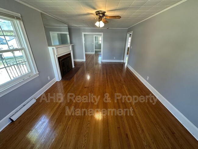 Photo - 528 Baldwin Rd