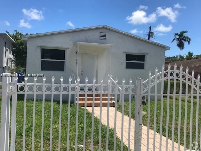 Building Photo - 7001 NW 4th Ct Unit front Rental