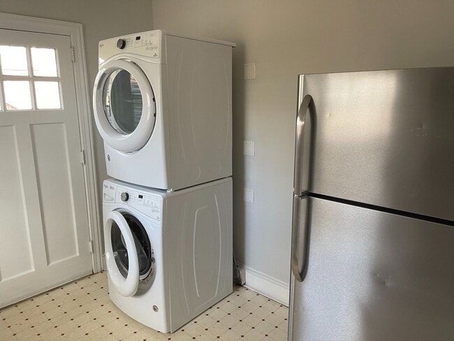 Photo - 1418 Nassau Blvd