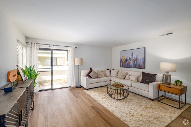 1BR, 1BA - 700SF - Living Room