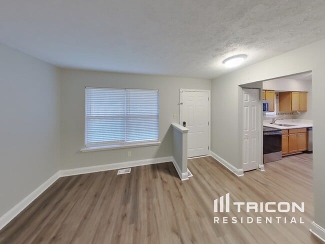 Photo - 416 Middleton Ln