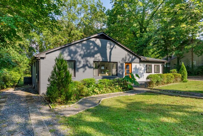 Photo - 2874 Grand Ave SW