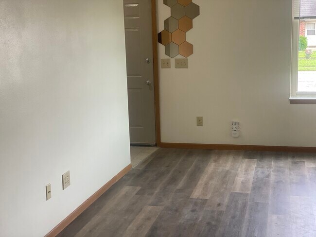 Photo - 1016 Eleanor Ave Unit 1016