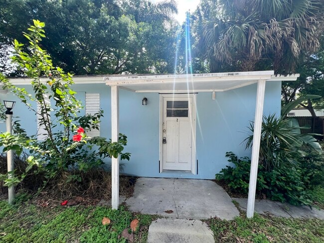 Building Photo - 3261 S US Hwy 1