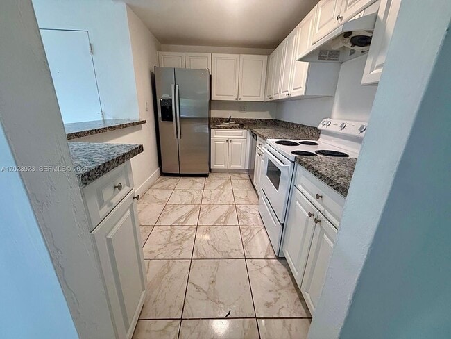 Photo - 10393 N Kendall Dr Unit U7