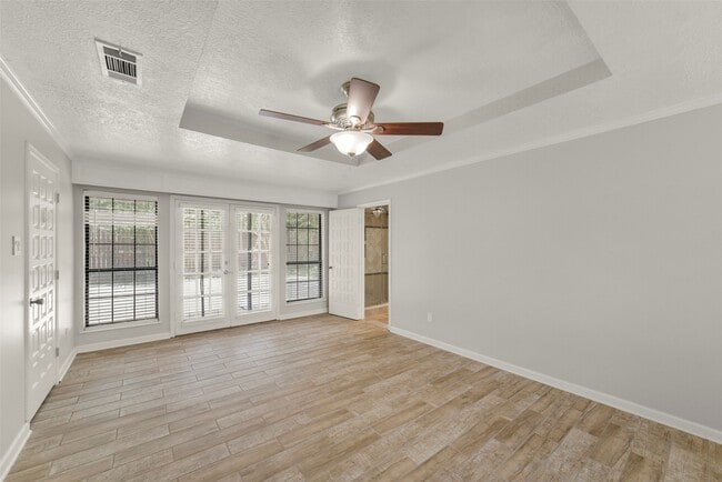 Photo - 5147 Beechnut St