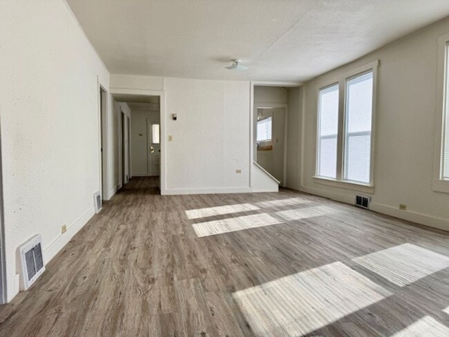 Photo - 3213 N Alder St