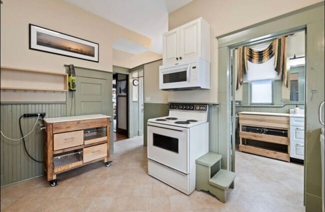 Photo - 11 S Court St