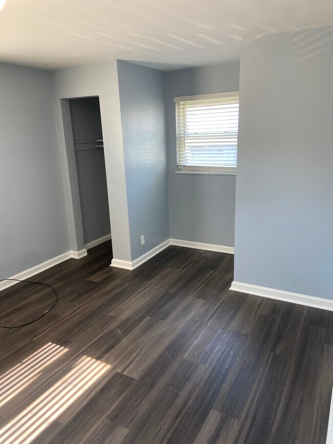 Photo - 5301 Hunter Ave