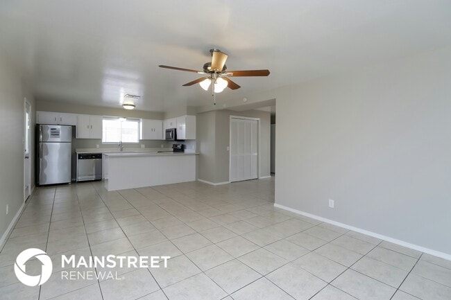 Photo - 2210 E Claire Dr