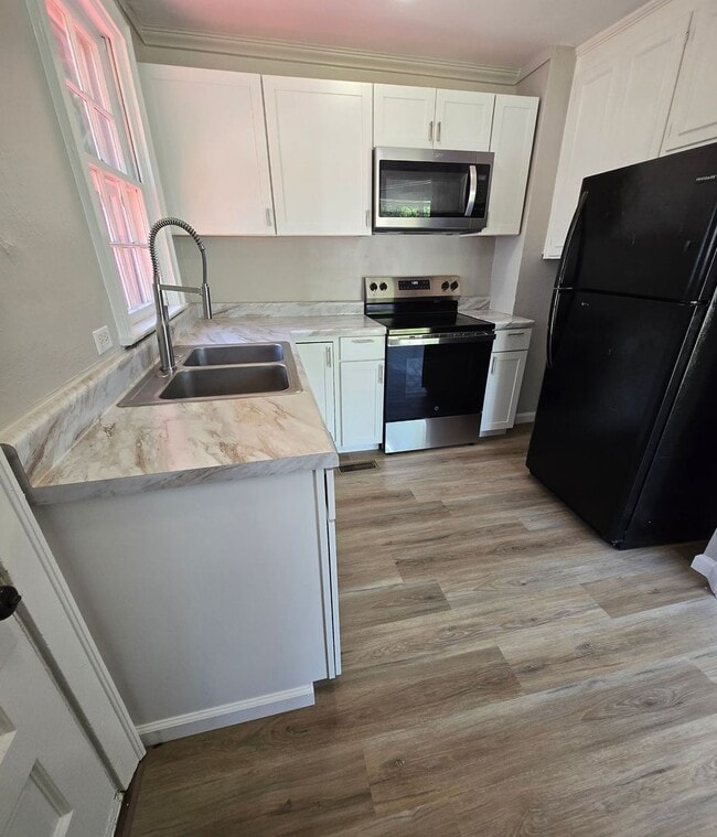 Photo - 817 Lockwood Ave