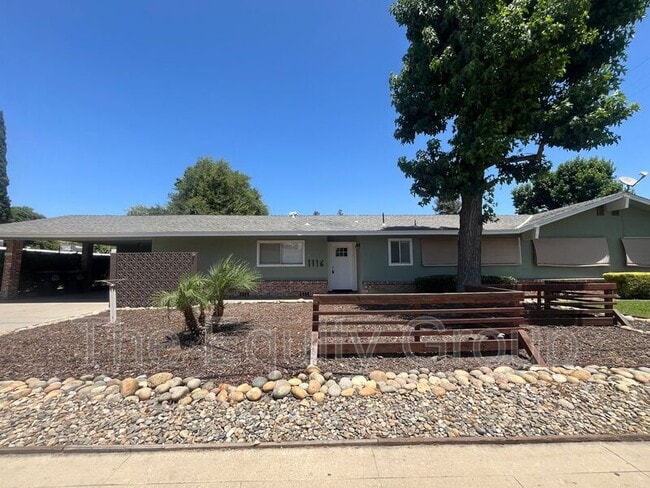 Photo - 1116 W Tulare Ave Condo
