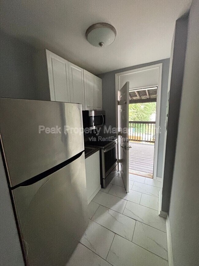 Photo - 2121 W Cary St Unidad C