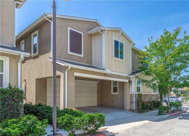 Building Photo - 399 N Avelina Way