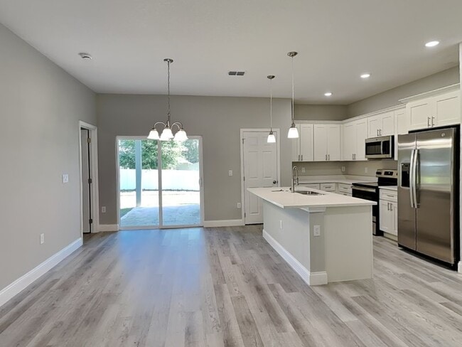 Photo - 7669 N Paris Dr