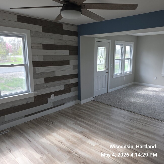 Dining looking into living room - W287N8408 Center Oak Rd