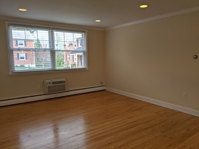 Photo - Paoli Court