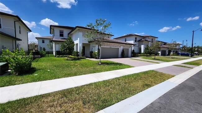 Building Photo - 12308 SW 43rd St Rental