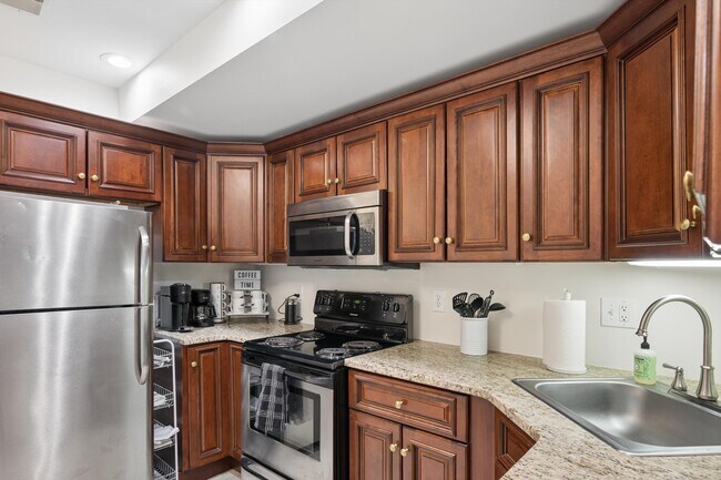 Photo - 425 Broadway