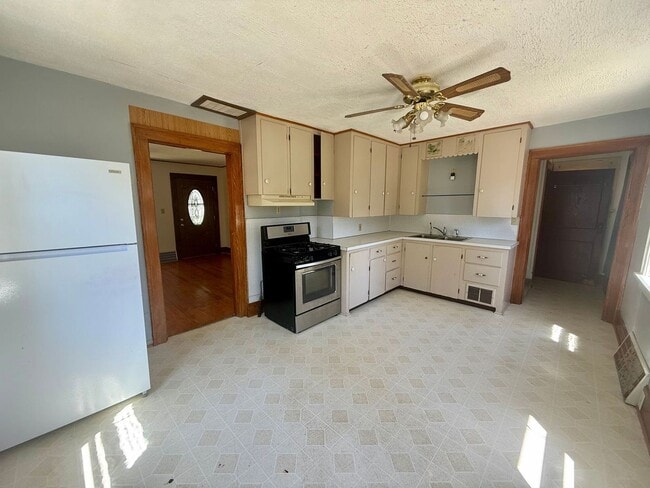 Photo - 3 Bed 1 Bath Single Family Home in Wausau