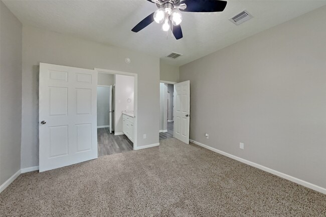 Photo - 8618 Cedar Walk Dr