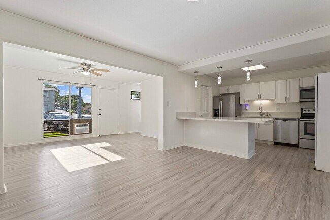 Photo - 108-829 Noelani St