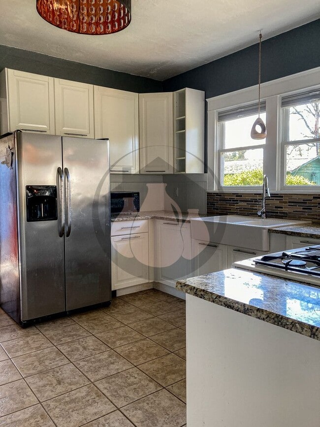 Photo - Single Level House - Ready for you to call Home!!