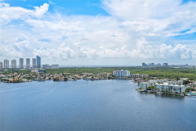 Building Photo - 17111 Biscayne Blvd Unit PH2