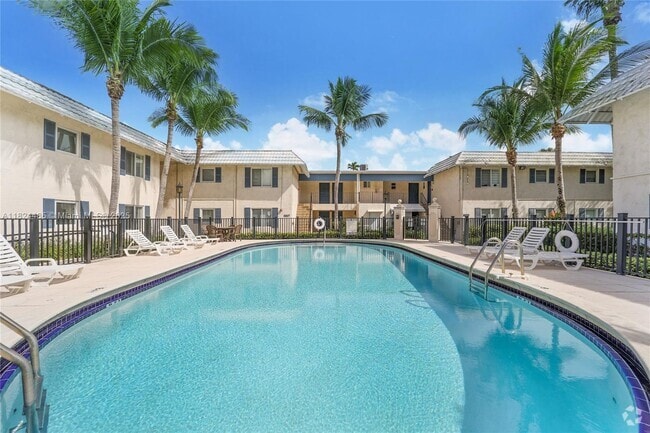 Building Photo - 8601 SW 68th Ct Unit 26 Rental