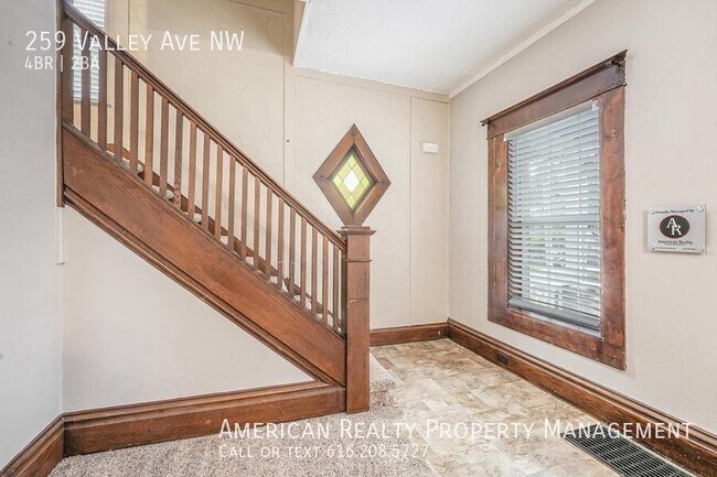 Photo - 259 Valley Ave NW