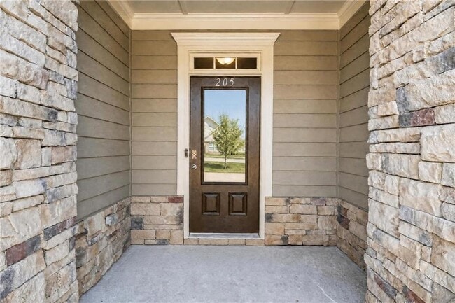 Photo - 205 Orchard Trail